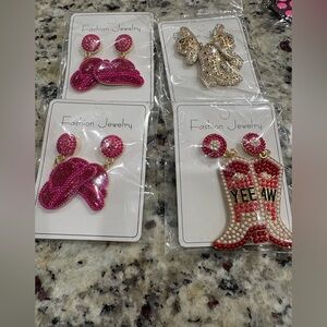 4 Western theme earrings Beaded on Gold tone metal New in Package Unbranded